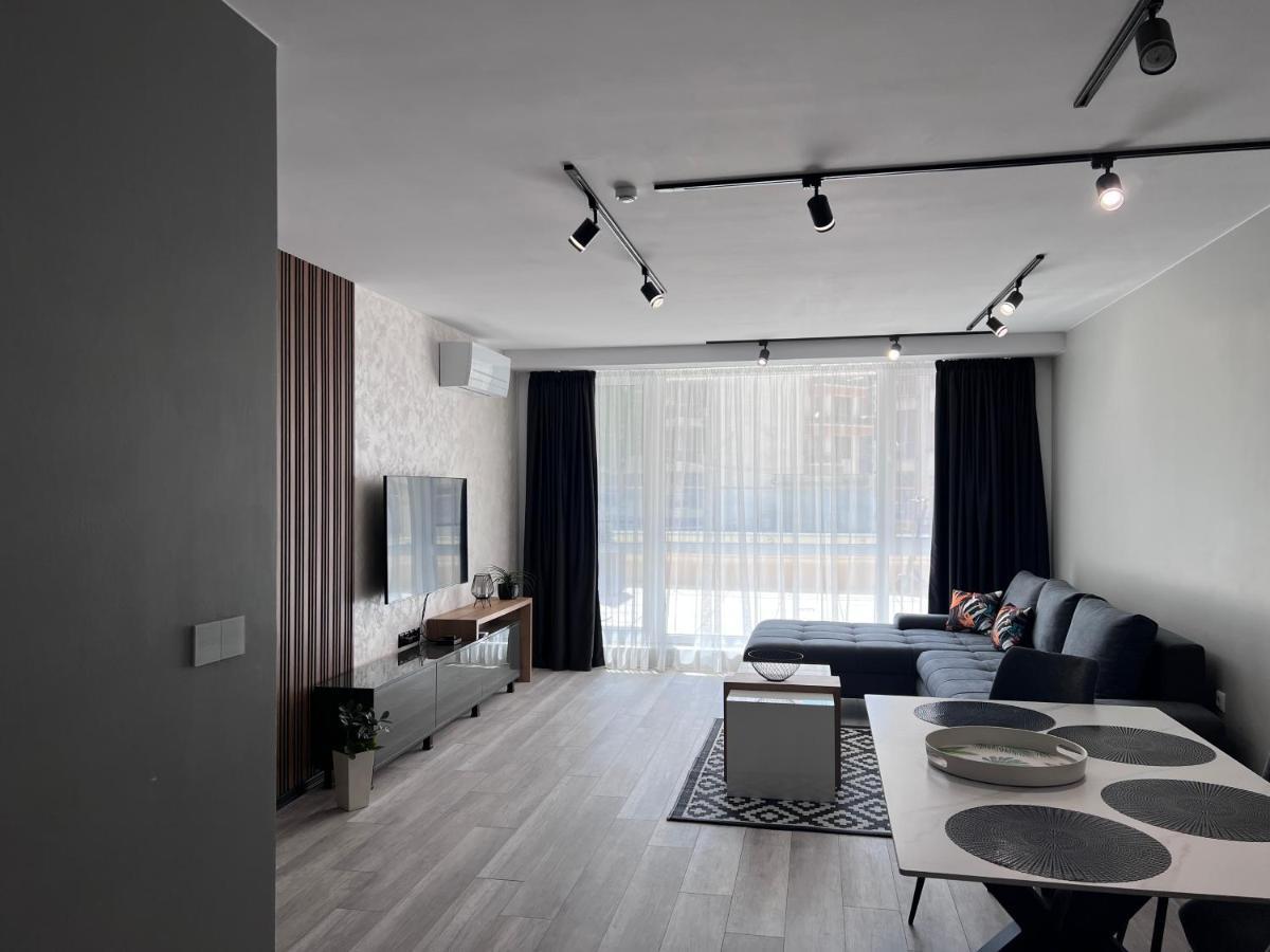 A-Brilliant, New! Spacious & Modern Apartment In Varna Whit Garage מראה חיצוני תמונה